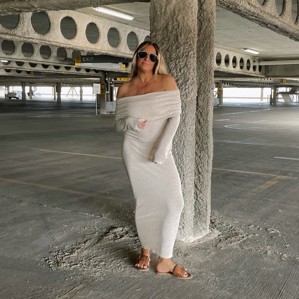 Off the shoulder knit maxi dress